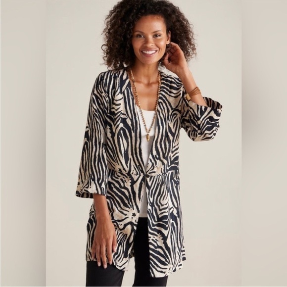Soft Surroundings Tops - Soft Surroundings Zella Topper Zebra Print Light Weight Top